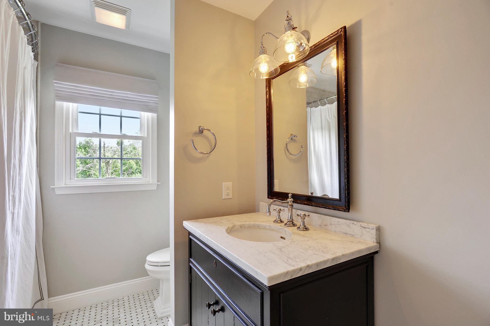 17870 Canby Road Leesburg, VA 20175 - Photo 21 of 30 Completely Remodeled Second Level Bath