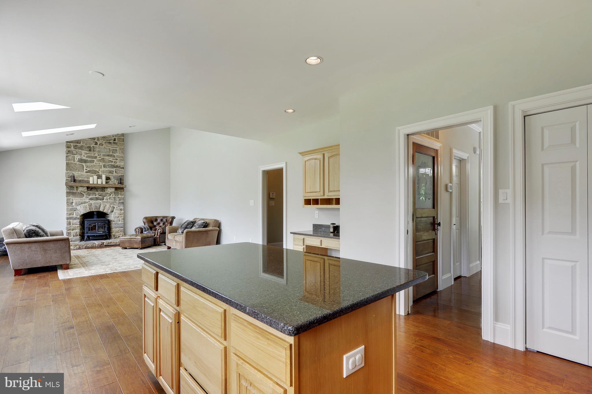 17870 Canby Road Leesburg, VA 20175 - Photo 6 of 30 Kitchen