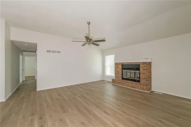 $2,055 | 11704 Bristol Avenue, Kansas City, MO 64134