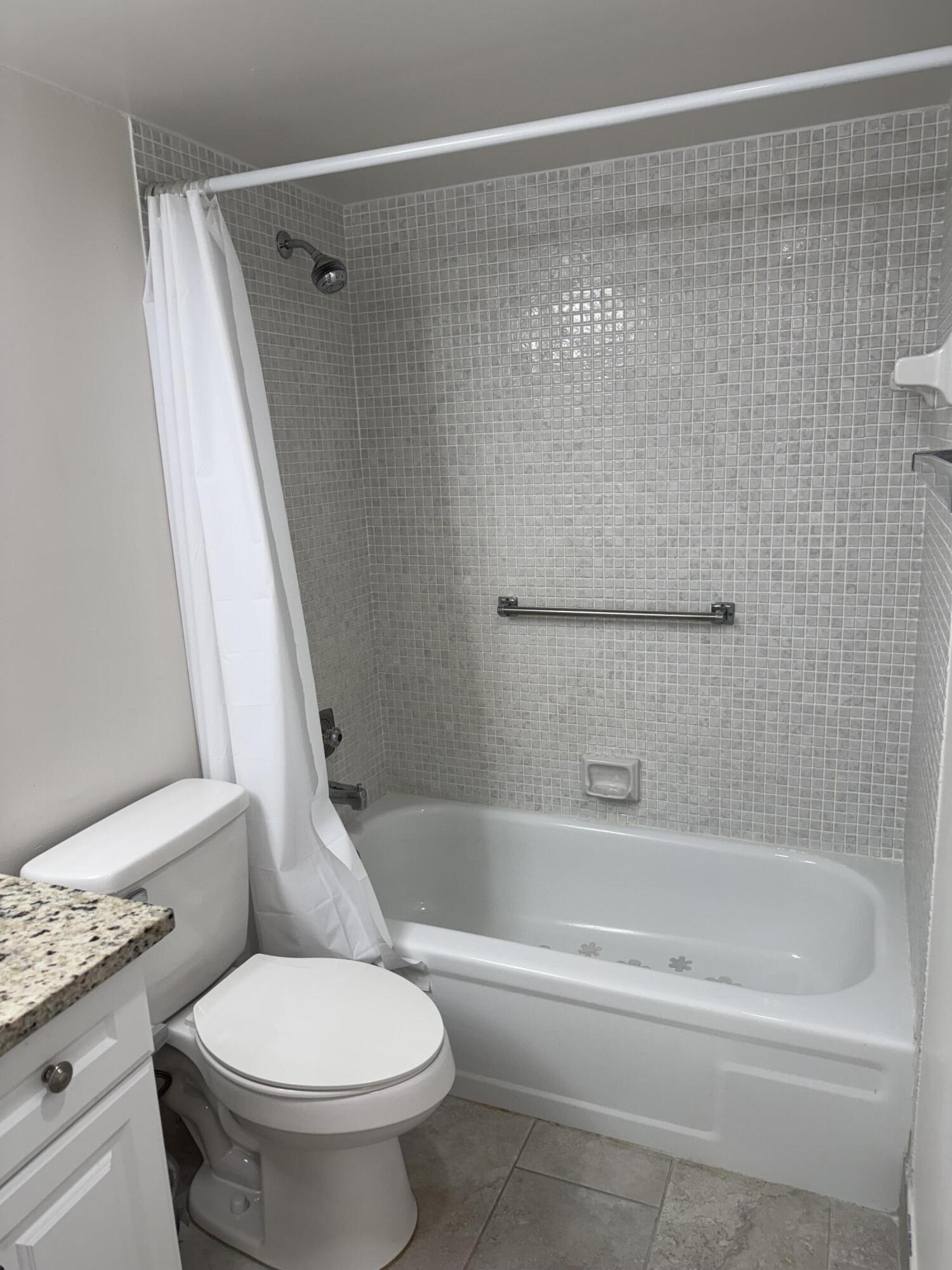 2039 Rexford A, Unit C Boca Raton, FL 33434 - Photo 10 of 27 guest bathroom