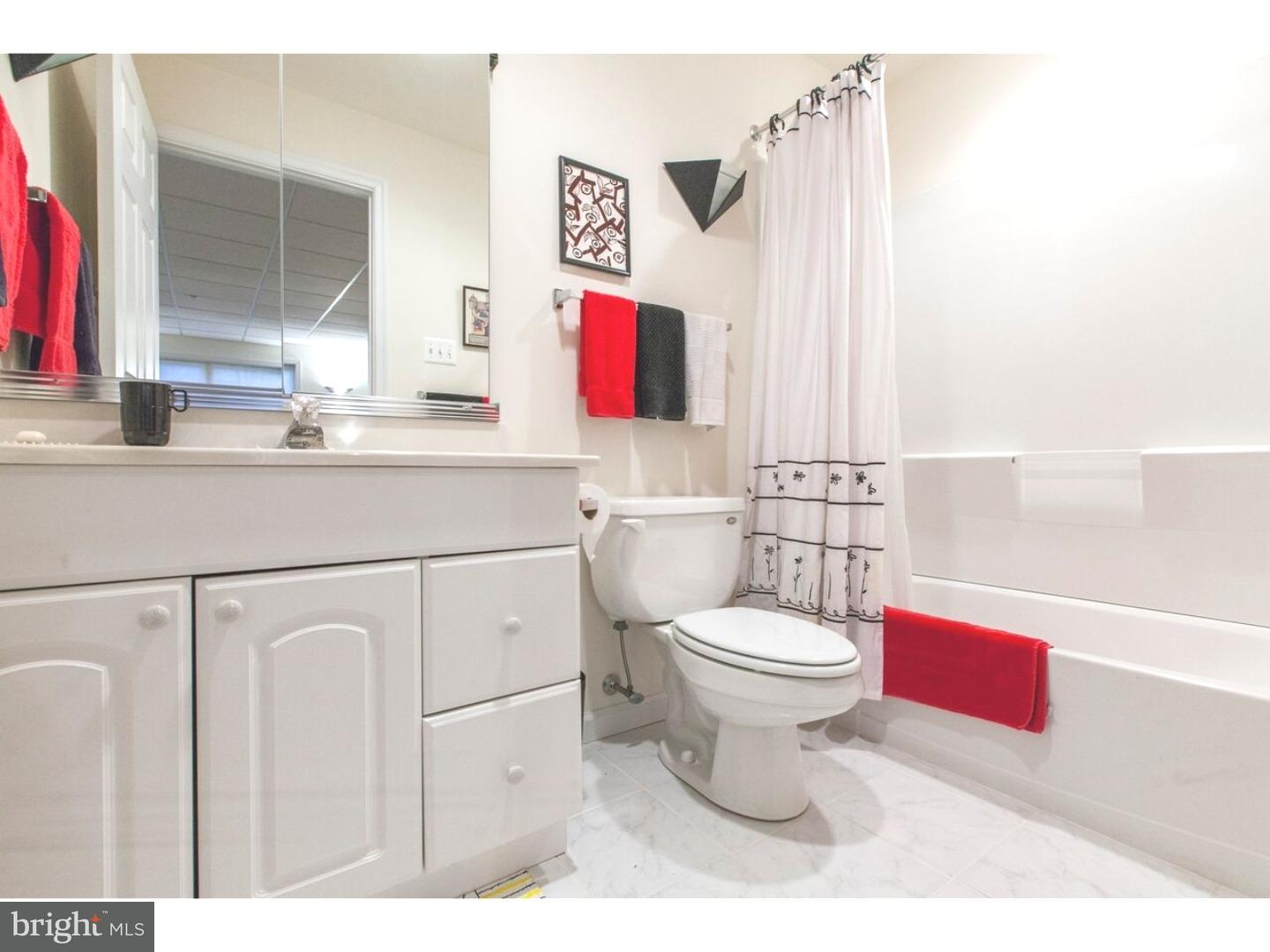 1122 Penmore Place Rydal, PA 19046 - Photo 22 of 25 Bathroom