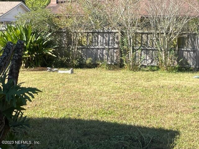 3716 Bramble Road Jacksonville, FL 32210 - Photo 31 of 40 3716 fully fenced back yard