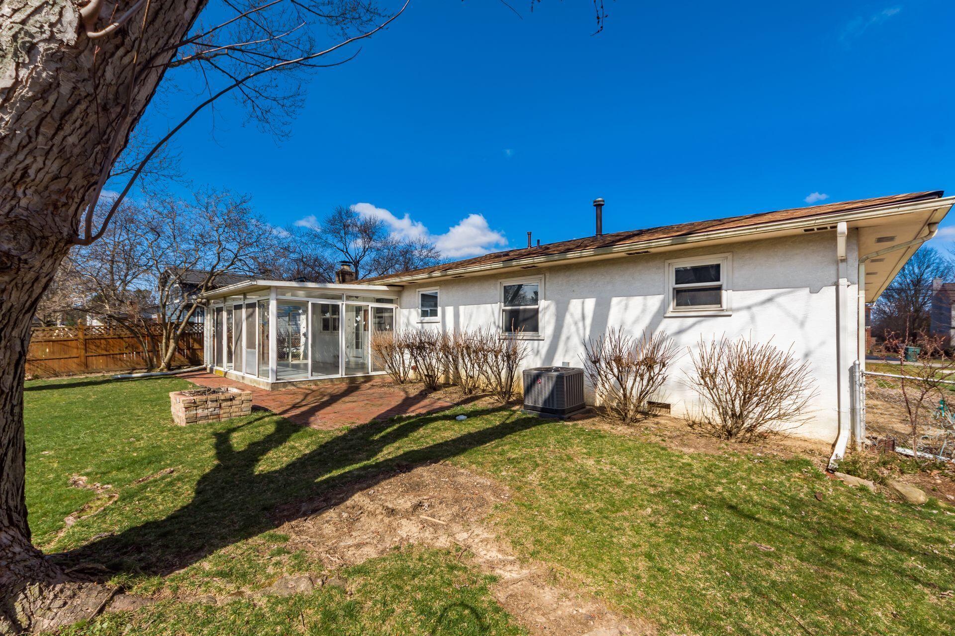 1553 Francisco Road Columbus, OH 43220 - Photo 25 of 28 036_08e_M 1553 Francisco085-2