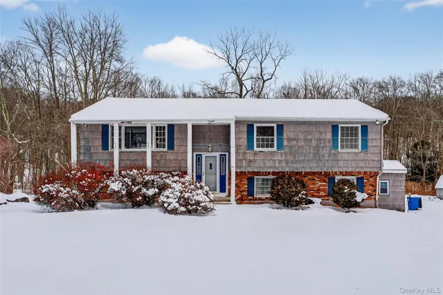 $639,000 | 64 Bayberry Drive, Monroe, NY 10950