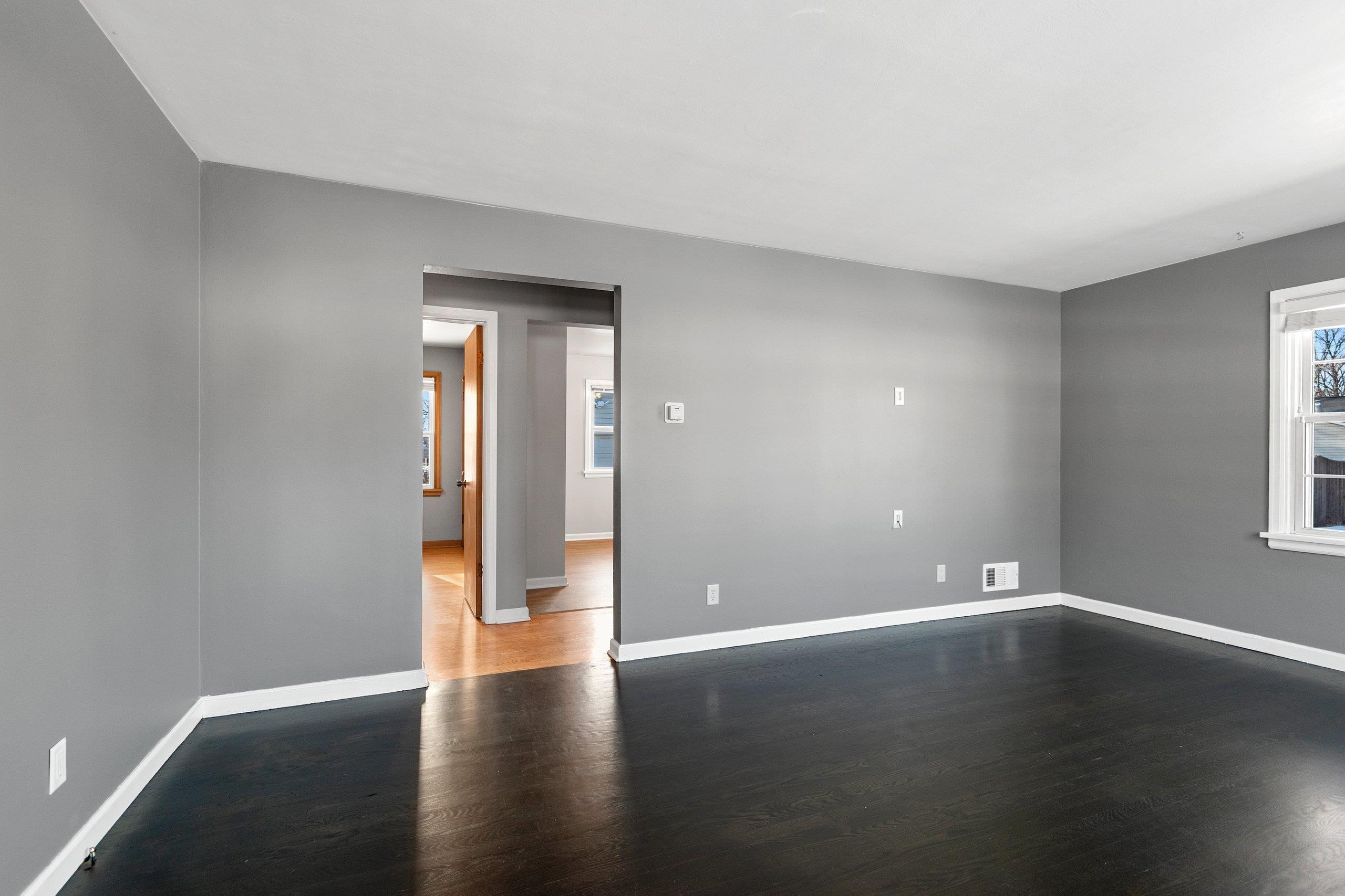 963 Liberty Street Green Bay, WI 54304 - Photo 9 of 25