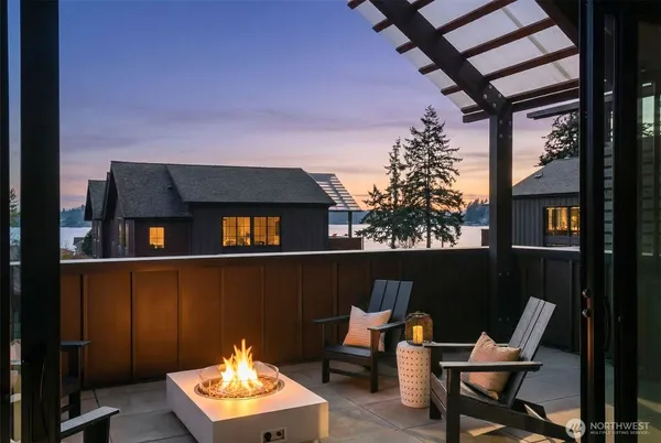 $2,168,000 | 4566 Flying Goat Avenue Northeast, Unit C220, Bainbridge Island, WA 98110