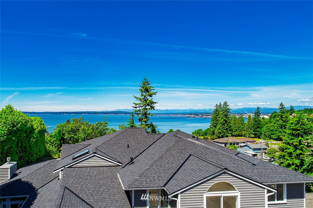 1809 Holbrook Avenue Everett, WA 98203 - Photo 5 of 40 a aerial view of a house