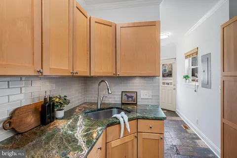 $389,900 | 1438 Battery Avenue, Baltimore, MD 21230