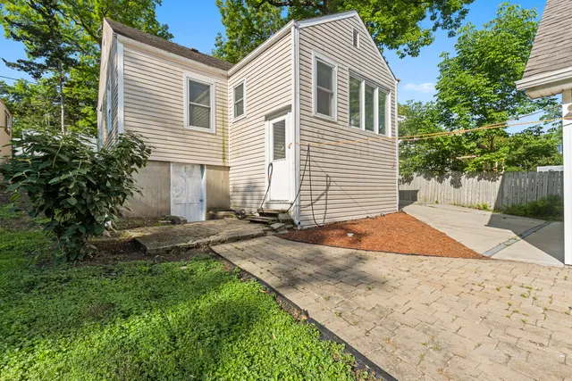 $274,900 | 21276 West Arbor Lane, Lake Zurich, IL 60047