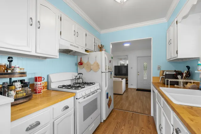 $274,900 | 21276 West Arbor Lane, Lake Zurich, IL 60047