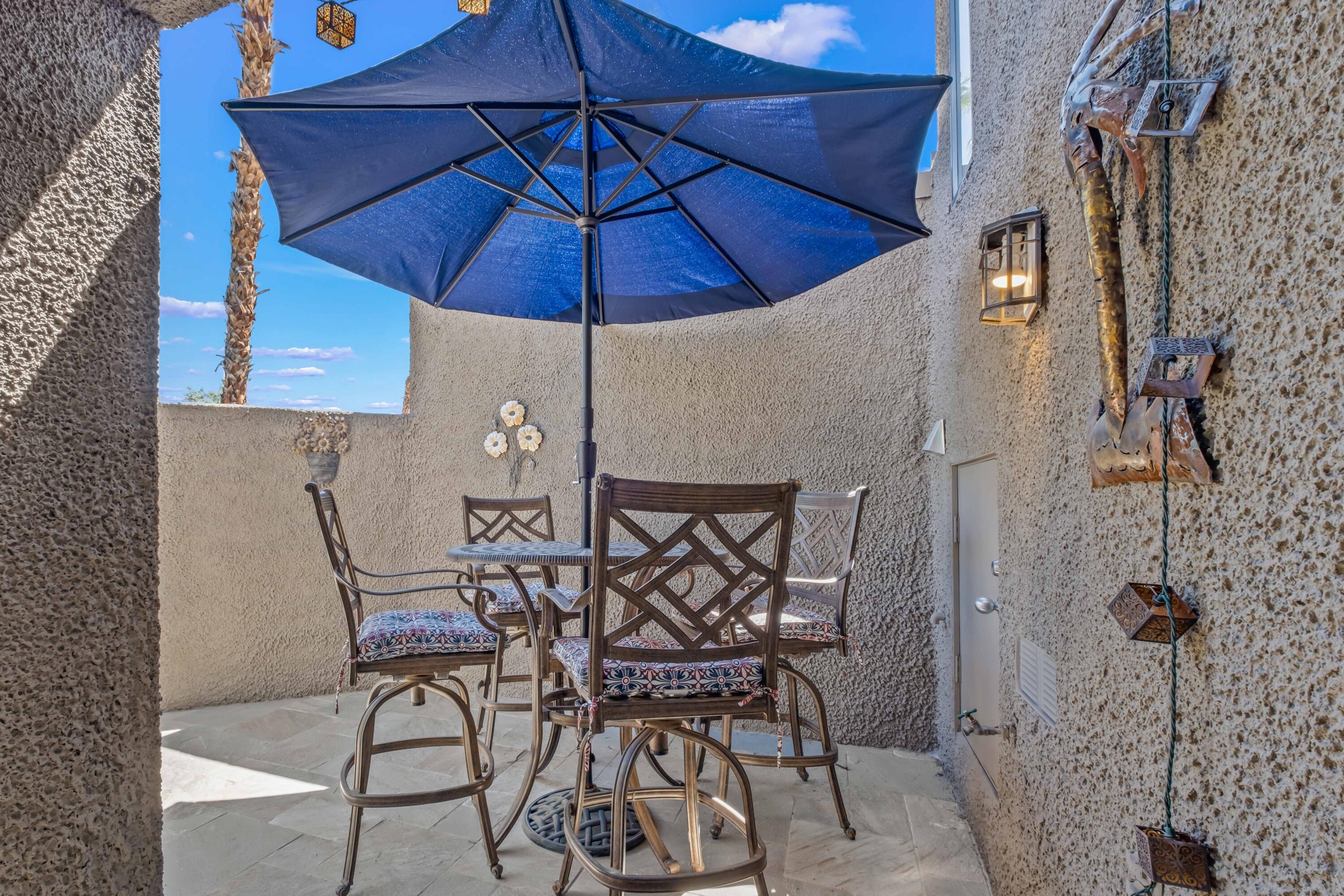 71802 Eleanora Lane Rancho Mirage, CA 92270 - Photo 12 of 40 Enclosed private patio