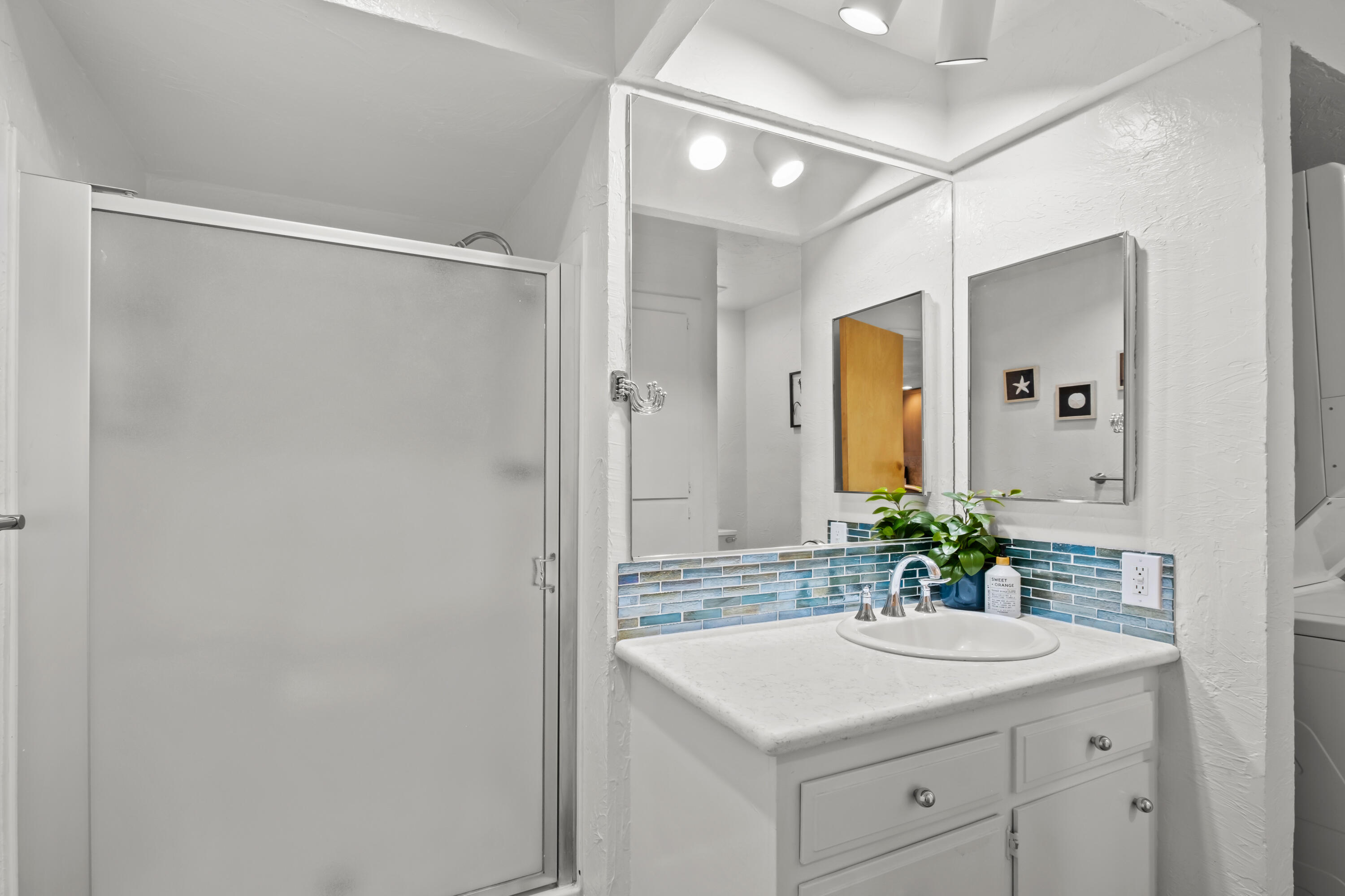 71802 Eleanora Lane Rancho Mirage, CA 92270 - Photo 28 of 40 Downstairs bathroom number three