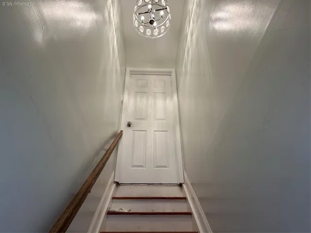 $3,800 | 15 Mida Court, Unit 2A, West Babylon, NY 11704