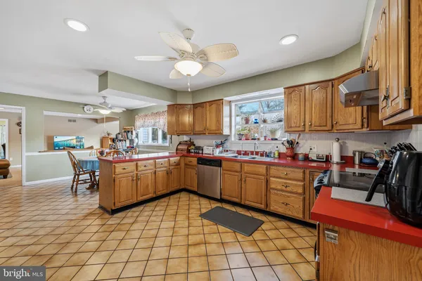 $850,000 | 4 Santina Court, Lawrenceville, NJ 08648