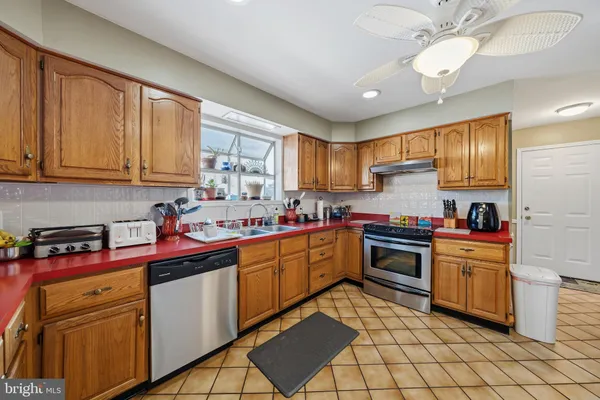$850,000 | 4 Santina Court, Lawrenceville, NJ 08648