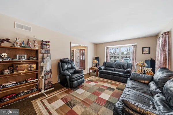 $850,000 | 4 Santina Court, Lawrenceville, NJ 08648