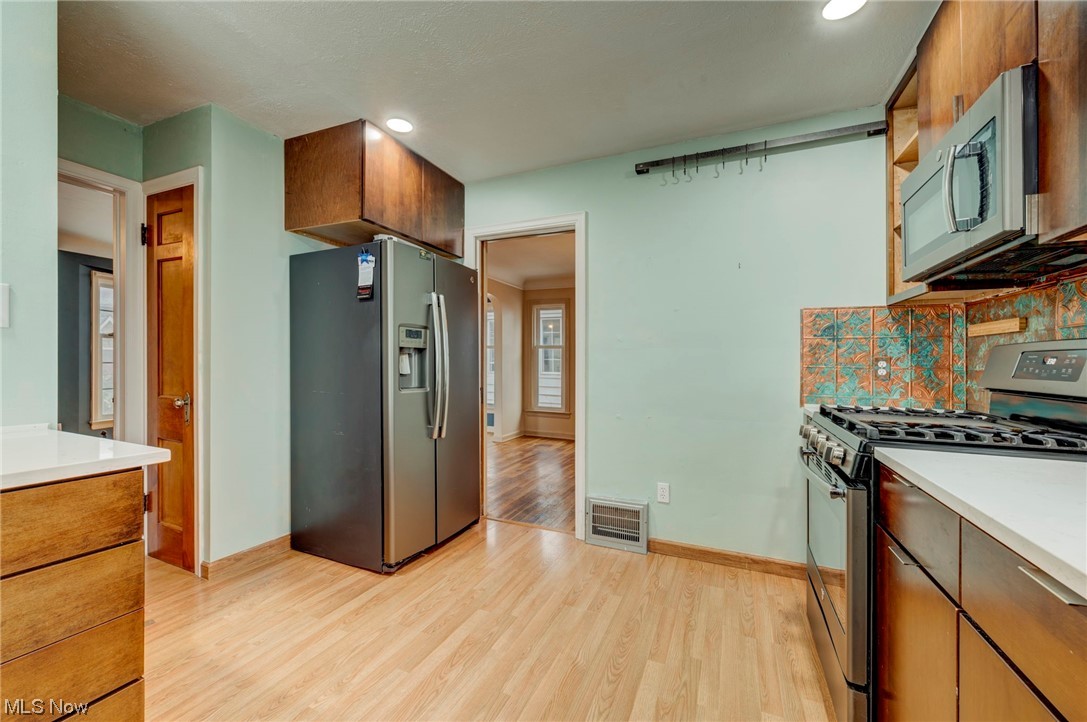3574 Tullamore Road Cleveland, OH 44118 - Photo 12 of 35