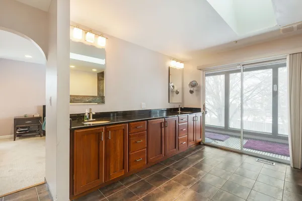 $699,900 | 1430 Country Lane, Deerfield, IL 60015