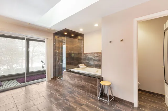 $799,000 | 1430 Country Lane, Deerfield, IL 60015