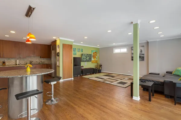 $699,900 | 1430 Country Lane, Deerfield, IL 60015