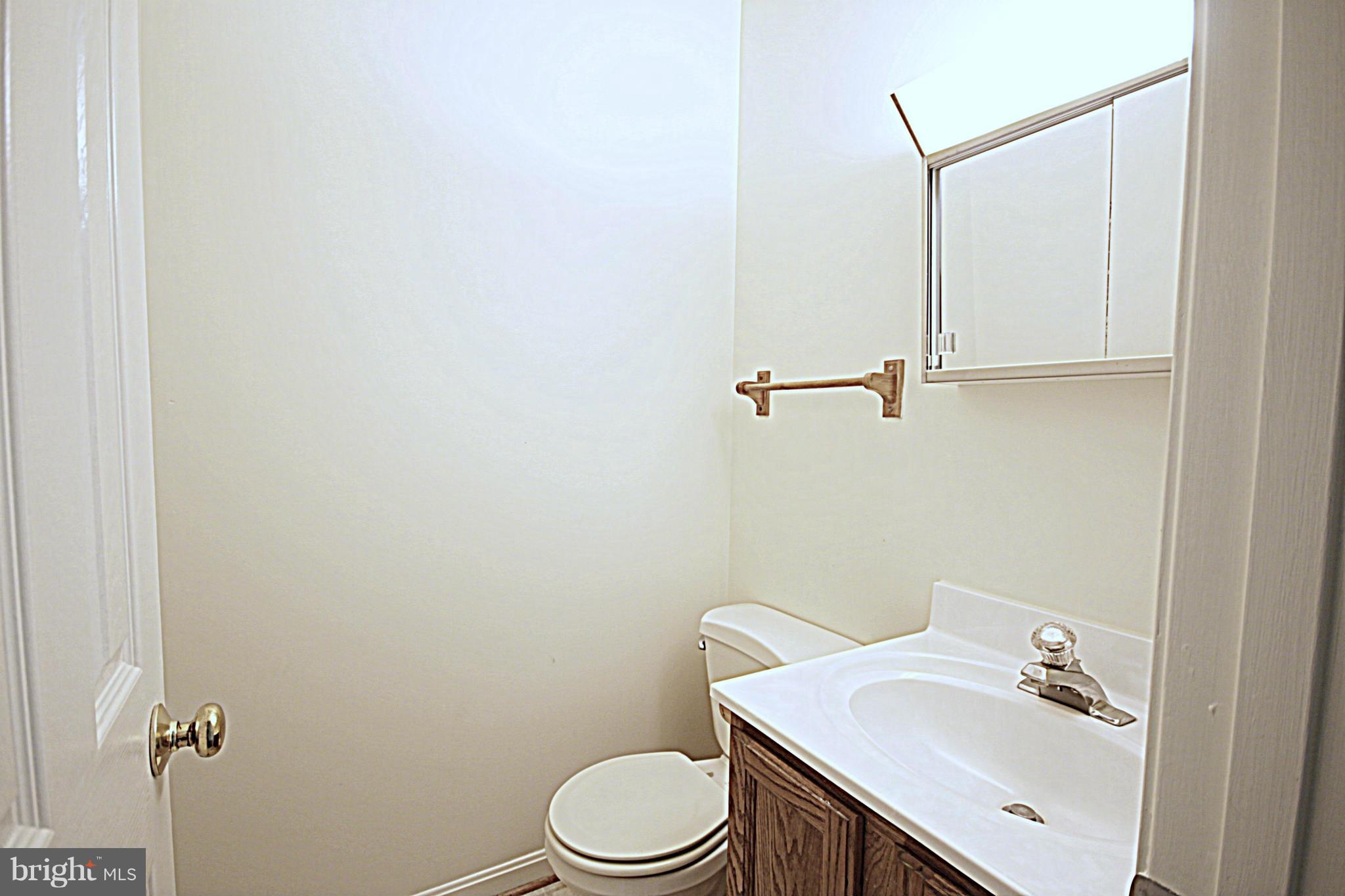 4512 Razor Hill Road Bealeton, VA 22712 - Photo 16 of 23 Neutral Half Bath