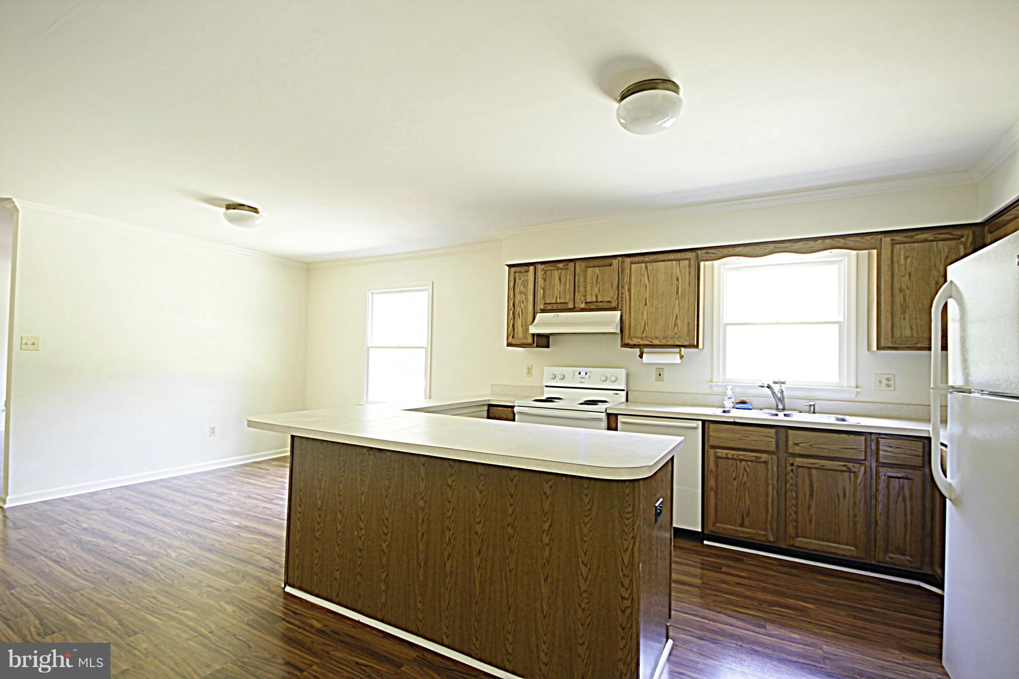 4512 Razor Hill Road Bealeton, VA 22712 - Photo 5 of 23 New Flooring, Apps, Fresh Paint