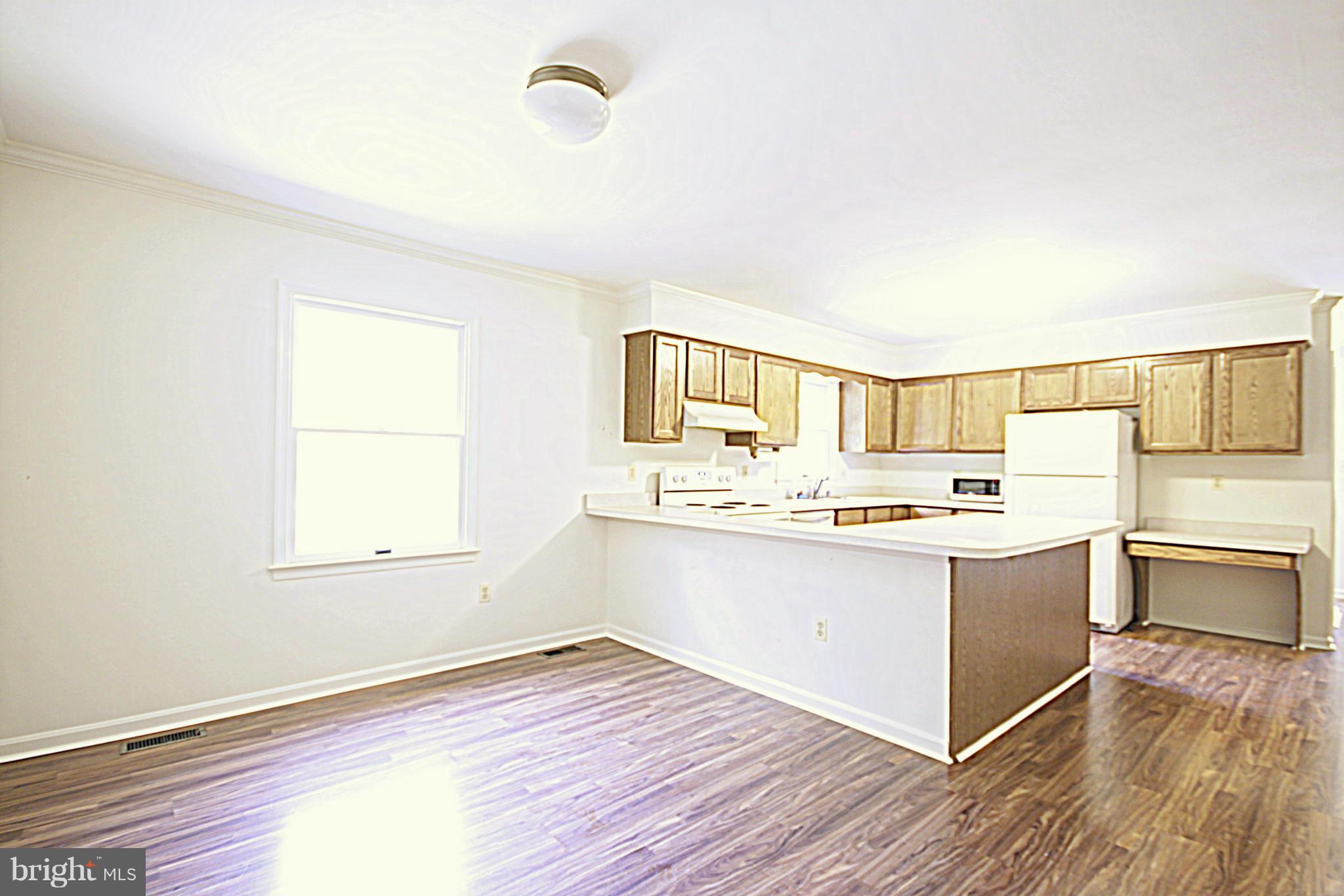 4512 Razor Hill Road Bealeton, VA 22712 - Photo 6 of 23 Bright and Spacious Eat In Kitchen