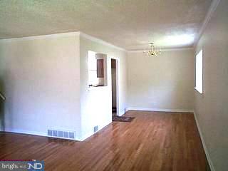 1038 Riviera Road Warminster, PA 18974 - Photo 3 of 4