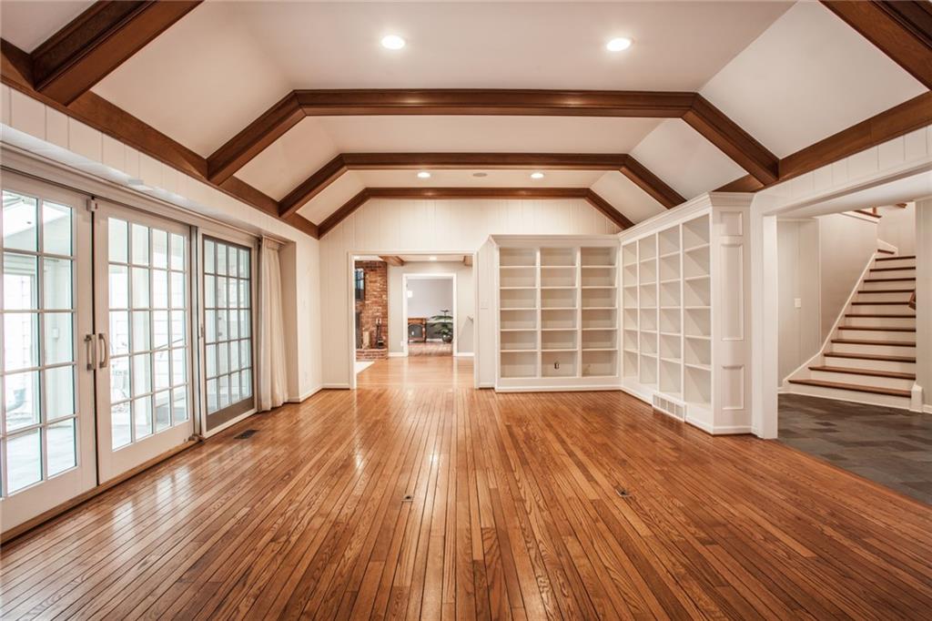 8111 Spring Mill Road Indianapolis, IN 46260 - Photo 5 of 29 Gallery Image 5