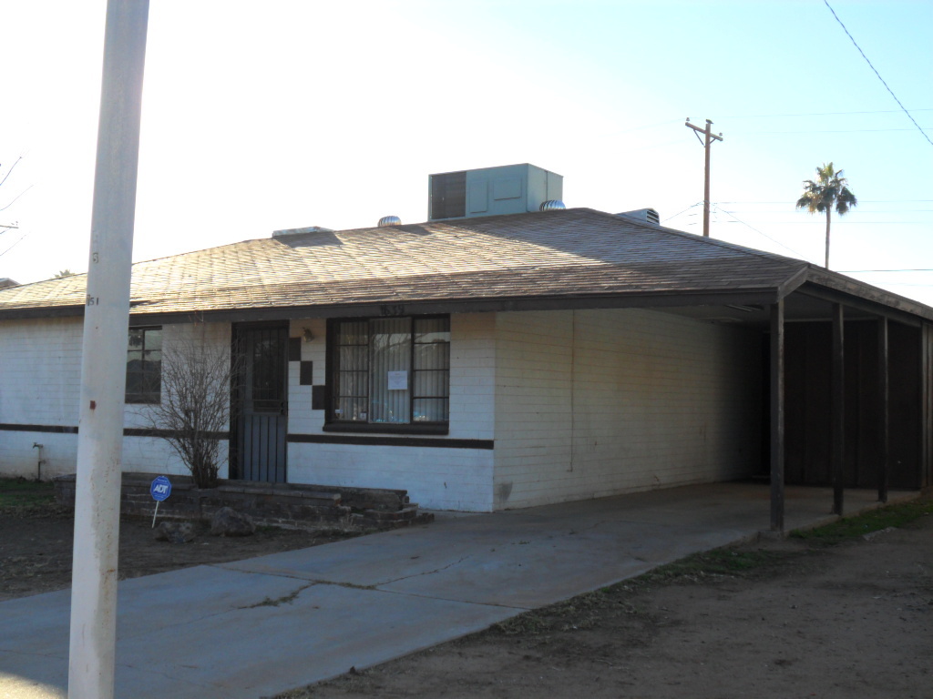 1839 East Chipman Road Phoenix, AZ 85040 - Photo 10 of 25 front 2