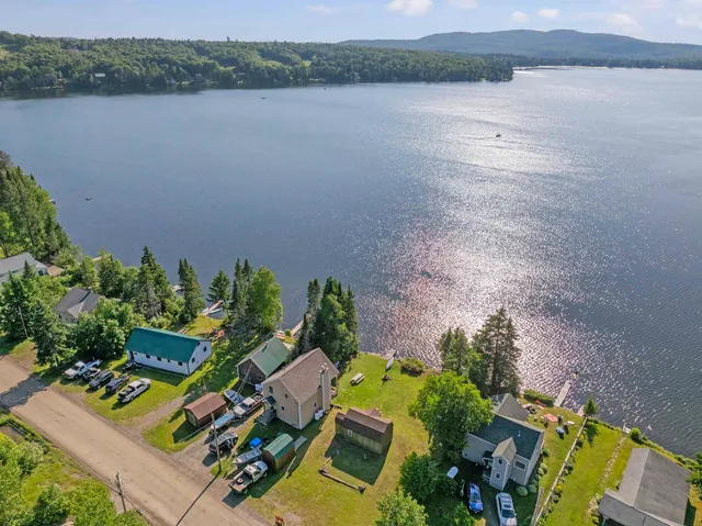 $324,900 | 221 Beach Road, Pittsburg, NH 03592