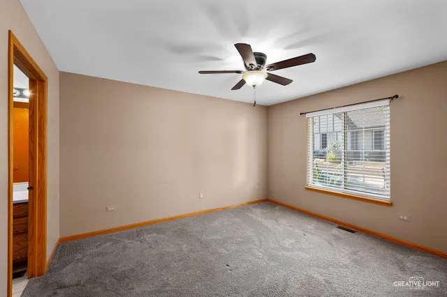 $240,000 | 1694 Willow Cir Drive, Crest Hill, IL 60403