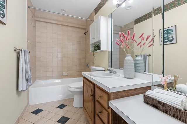 $429,900 | 500 Washington Street, Unit 201, Quincy, MA 02169