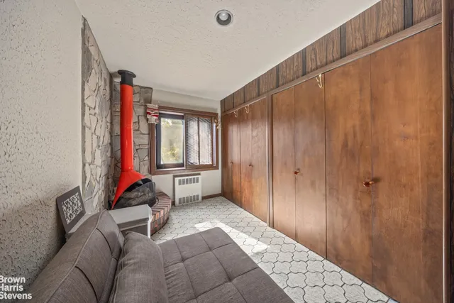 $899,000 | 75-45 Furmanville Avenue | Middle Village