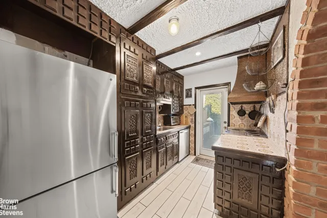 $899,000 | 75-45 Furmanville Avenue | Middle Village