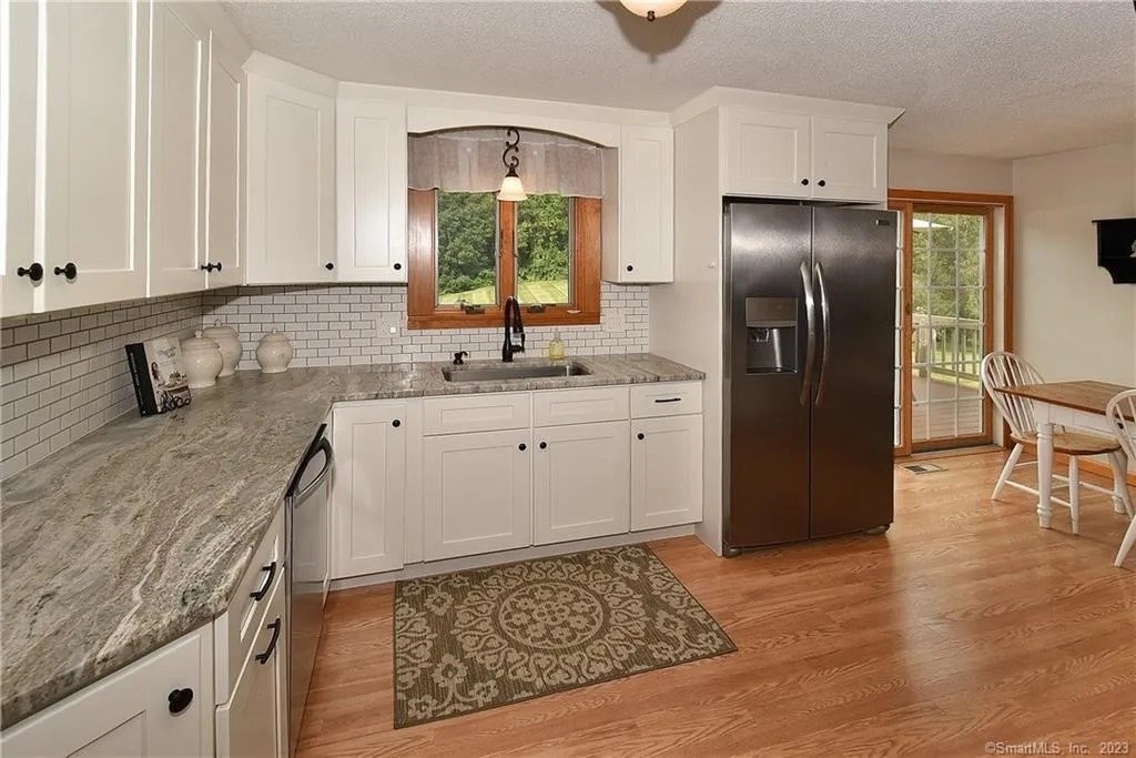 281 Abbe Road Enfield, CT 06082 - Photo 2 of 33 Gallery Image 2