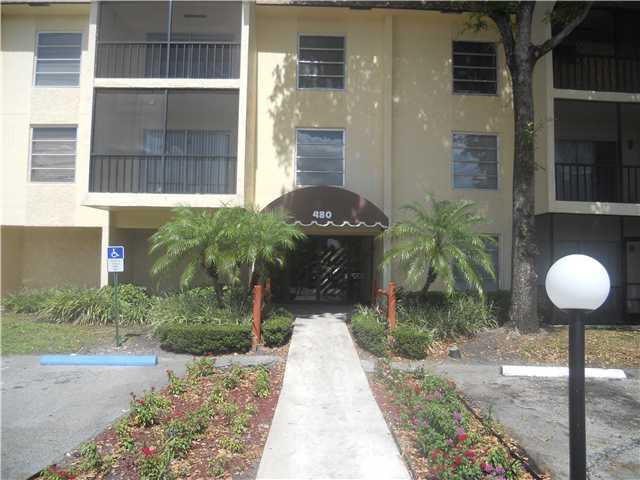 480 Northwest 20th Street, Unit 302 Boca Raton, FL 33431 - Photo 1 of 24 Primary Photo