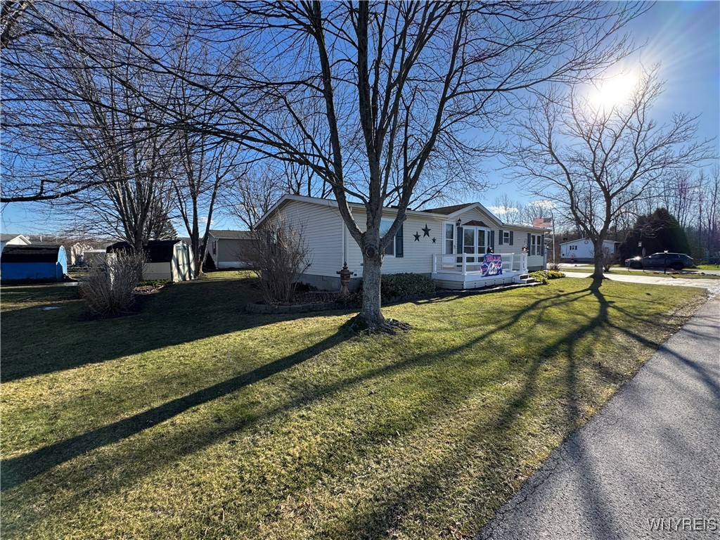 6253 Corwin Station Newfane, NY 14108 - Photo 2 of 18