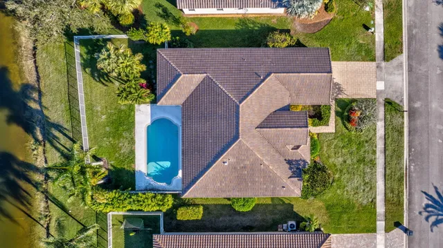 $5,000 | 11223 Edgewater Circle, Wellington, FL 33414