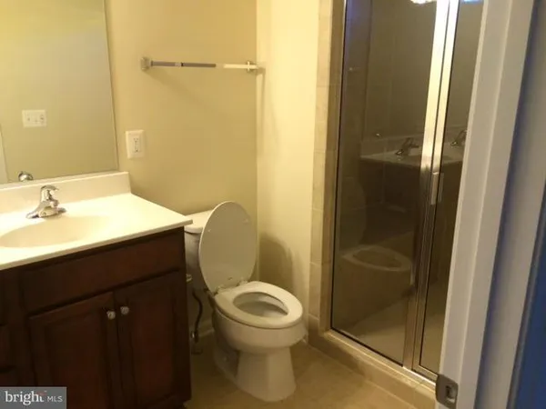 $2,750 | 25631 Pleasant Valley Road, Chantilly, VA 20152