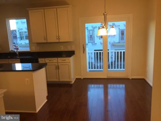 $2,750 | 25631 Pleasant Valley Road, Chantilly, VA 20152