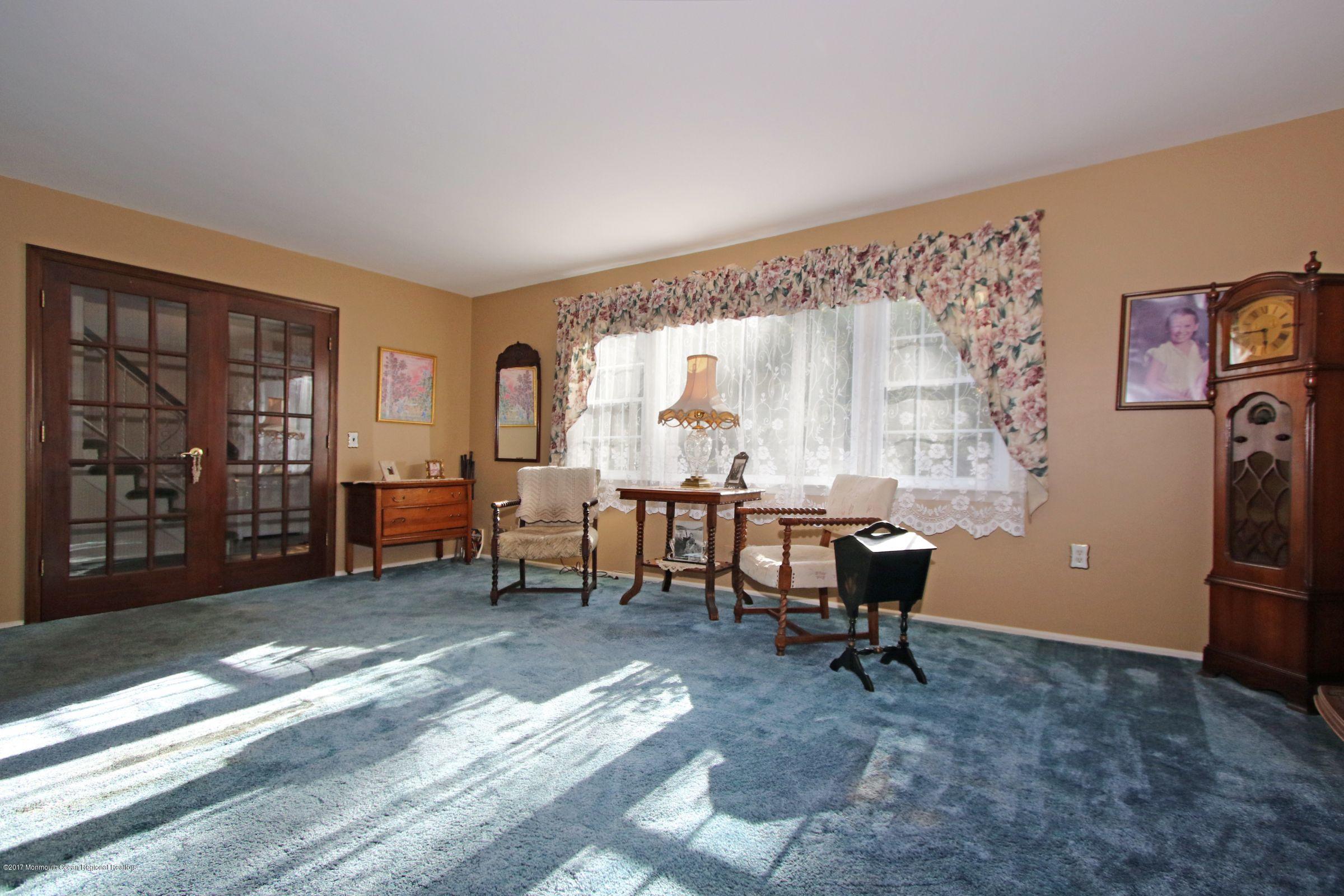 204 B Shark River Road Eatontown, NJ 07724 - Photo 19 of 42 HARDWOOD UNDER CARPET