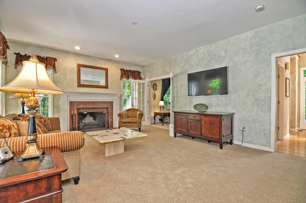 9 Leonard Road Mendon, MA 01756 - Photo 14 of 30 Gallery Image 14