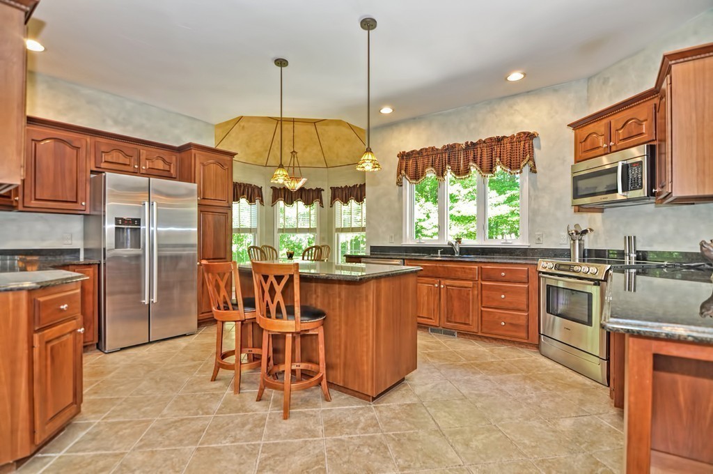9 Leonard Road Mendon, MA 01756 - Photo 15 of 30 Gallery Image 15