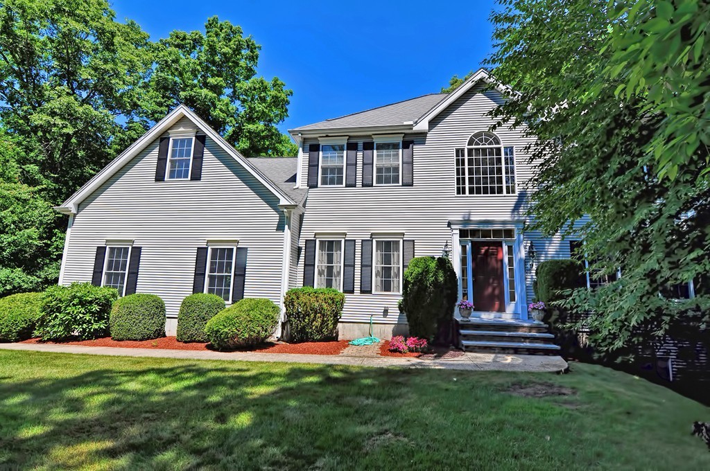 9 Leonard Road Mendon, MA 01756 - Photo 2 of 30 Gallery Image 2
