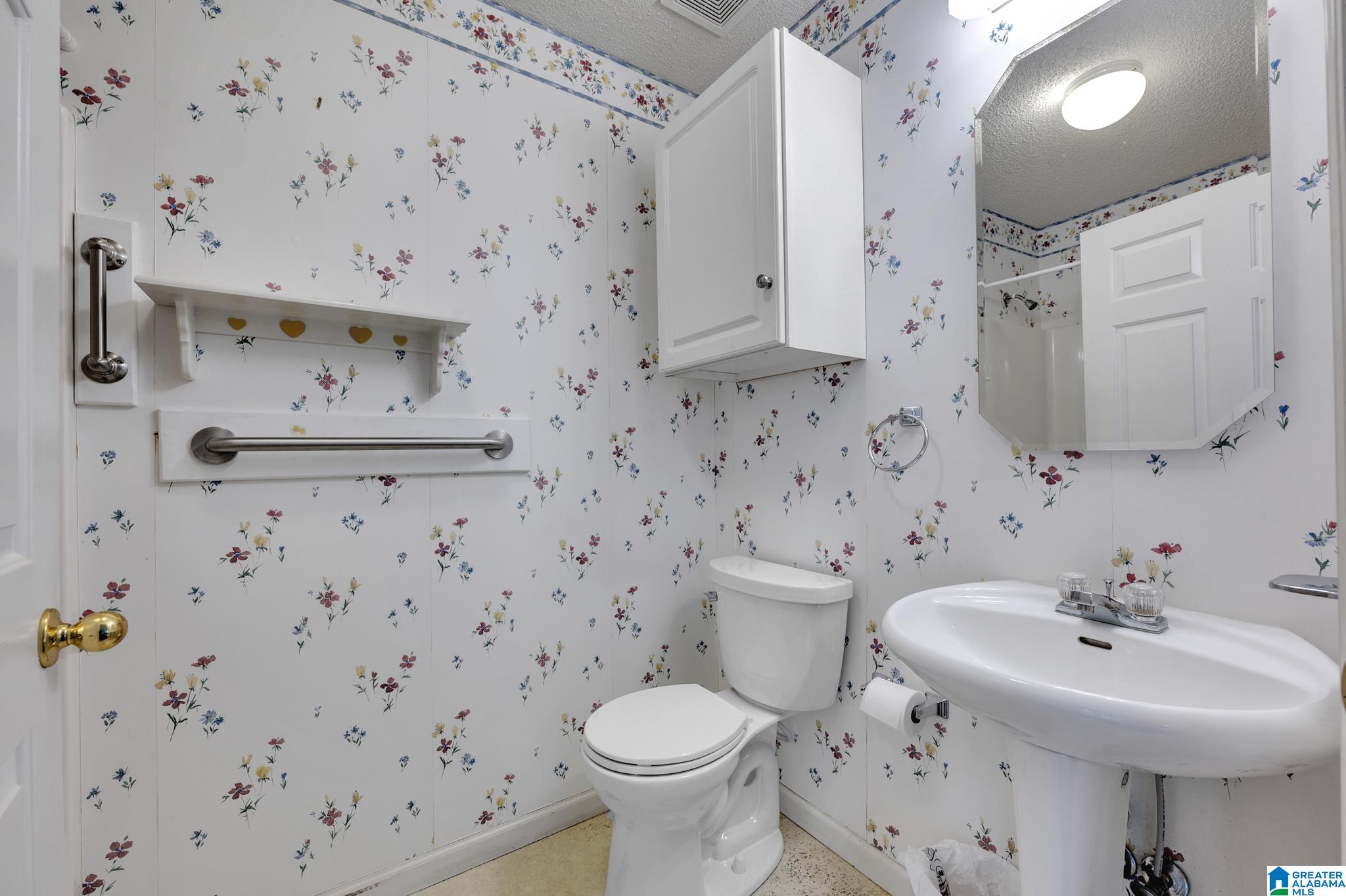 8901 Central Road Warrior, AL 35180 - Photo 17 of 29