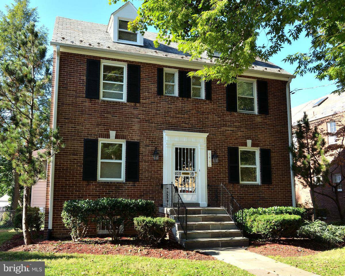 4406 River Road Northwest Washington, DC 20016 - Photo 1 of 30 4406 River Road, NW