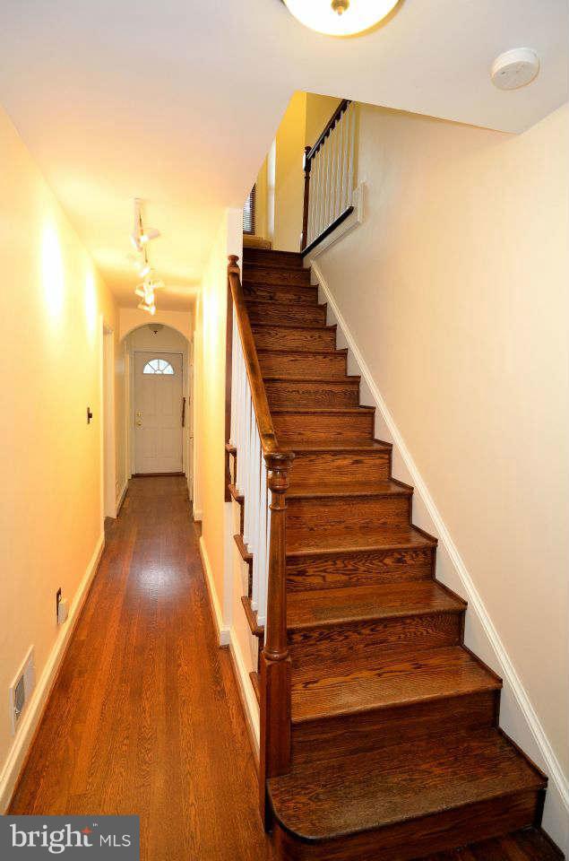 4406 River Road Northwest Washington, DC 20016 - Photo 2 of 30 Center Hallway