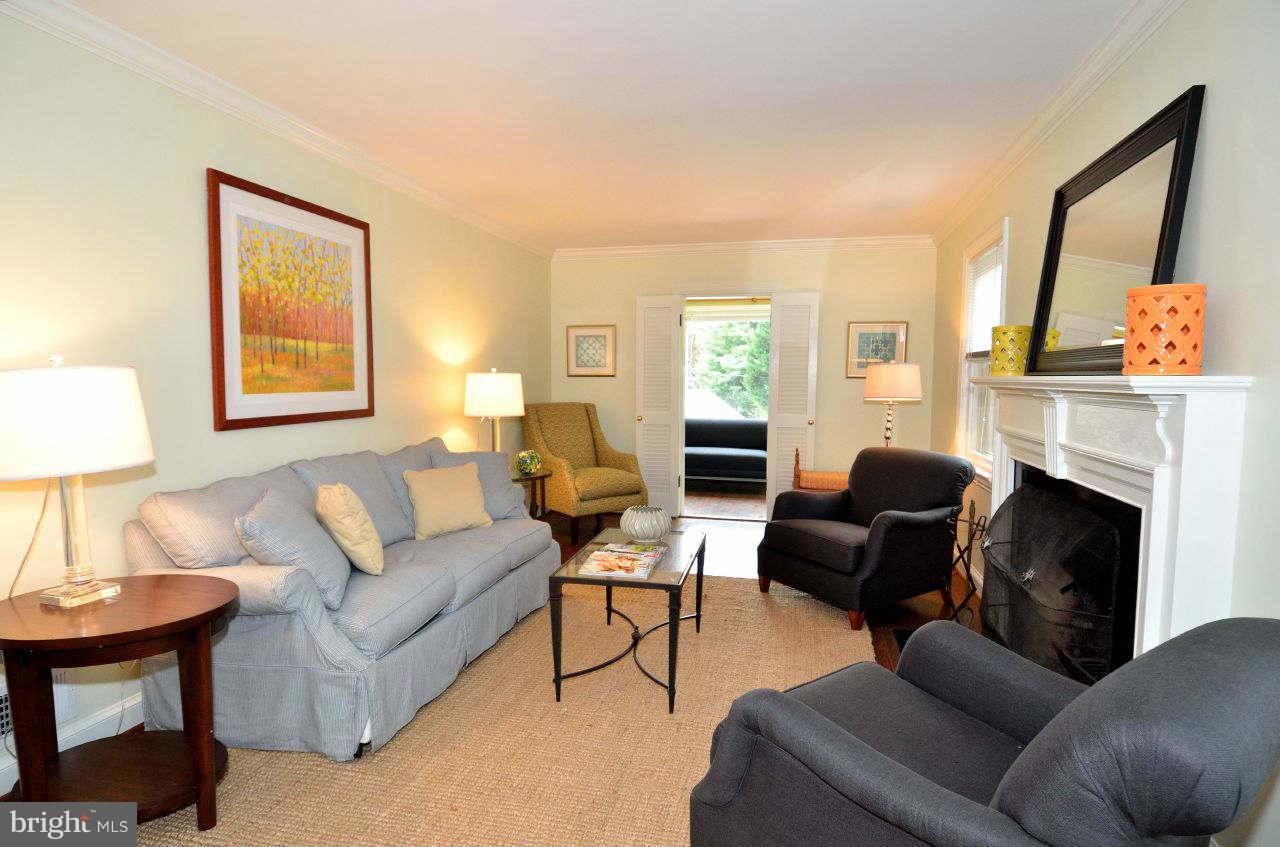 4406 River Road Northwest Washington, DC 20016 - Photo 3 of 30 Spacious and bright LIving Room!