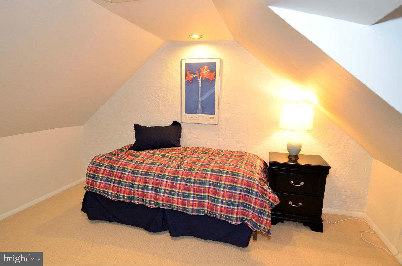 4406 River Road Northwest Washington, DC 20016 - Photo 27 of 30 Finished attic